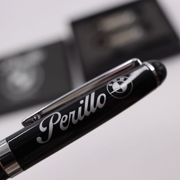 BMW Key Chains and Pen Gift Set OEM Collectable Set New in Box - Picture 8 of 8